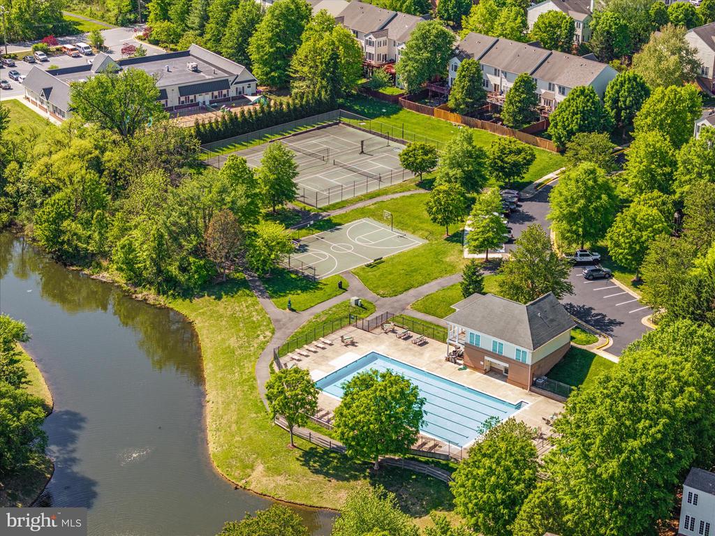 208 MISTY POND TERRACE