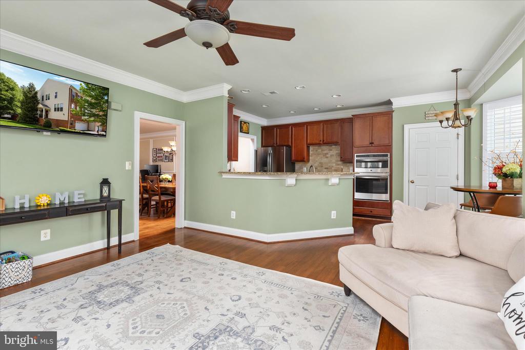 208 MISTY POND TERRACE