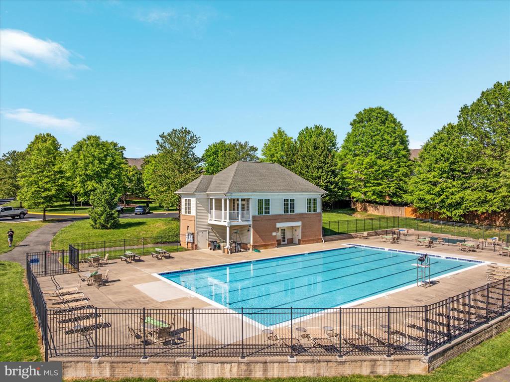 208 MISTY POND TERRACE
