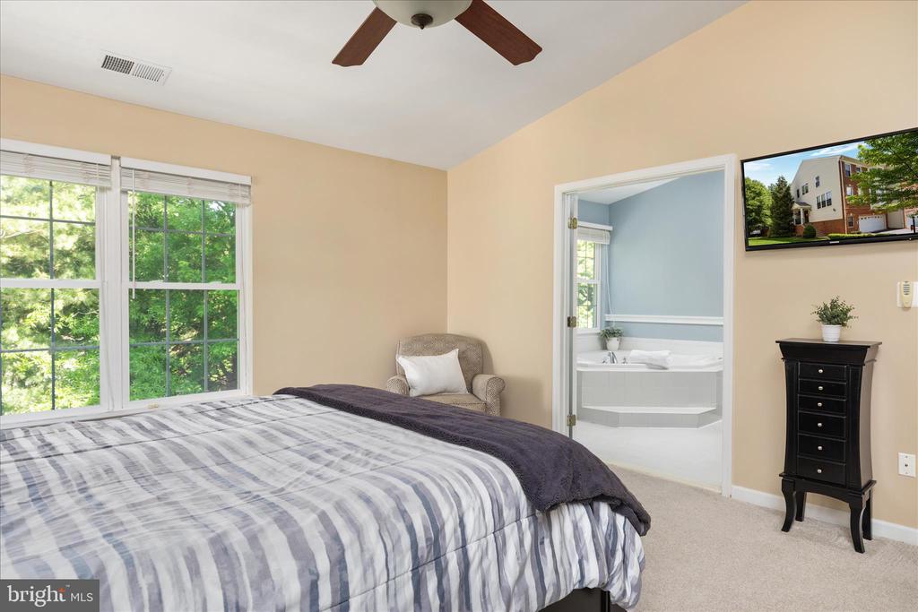 208 MISTY POND TERRACE