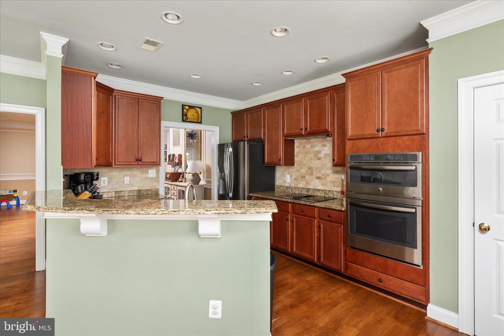 208 MISTY POND TERRACE