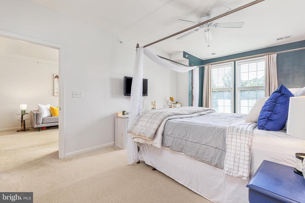 24701 BYRNE MEADOW SQUARE Unit: 406