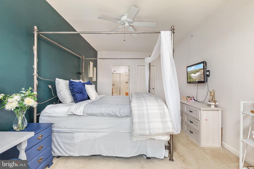 24701 BYRNE MEADOW SQUARE Unit: 406