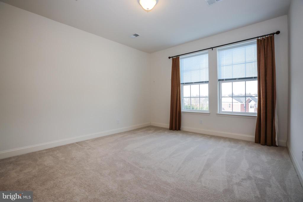 10275 FOUNTAIN CIRCLE 408