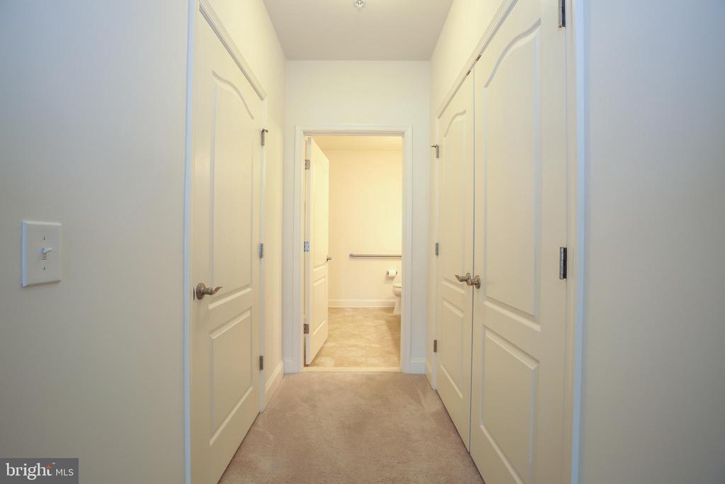 10275 FOUNTAIN CIRCLE 408