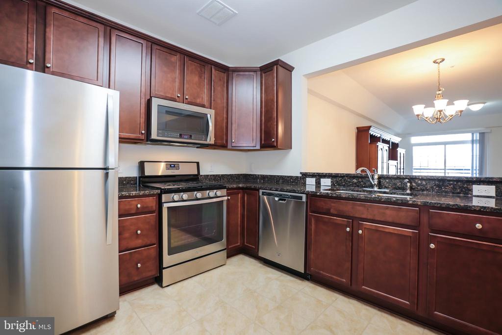 10275 FOUNTAIN CIRCLE 408