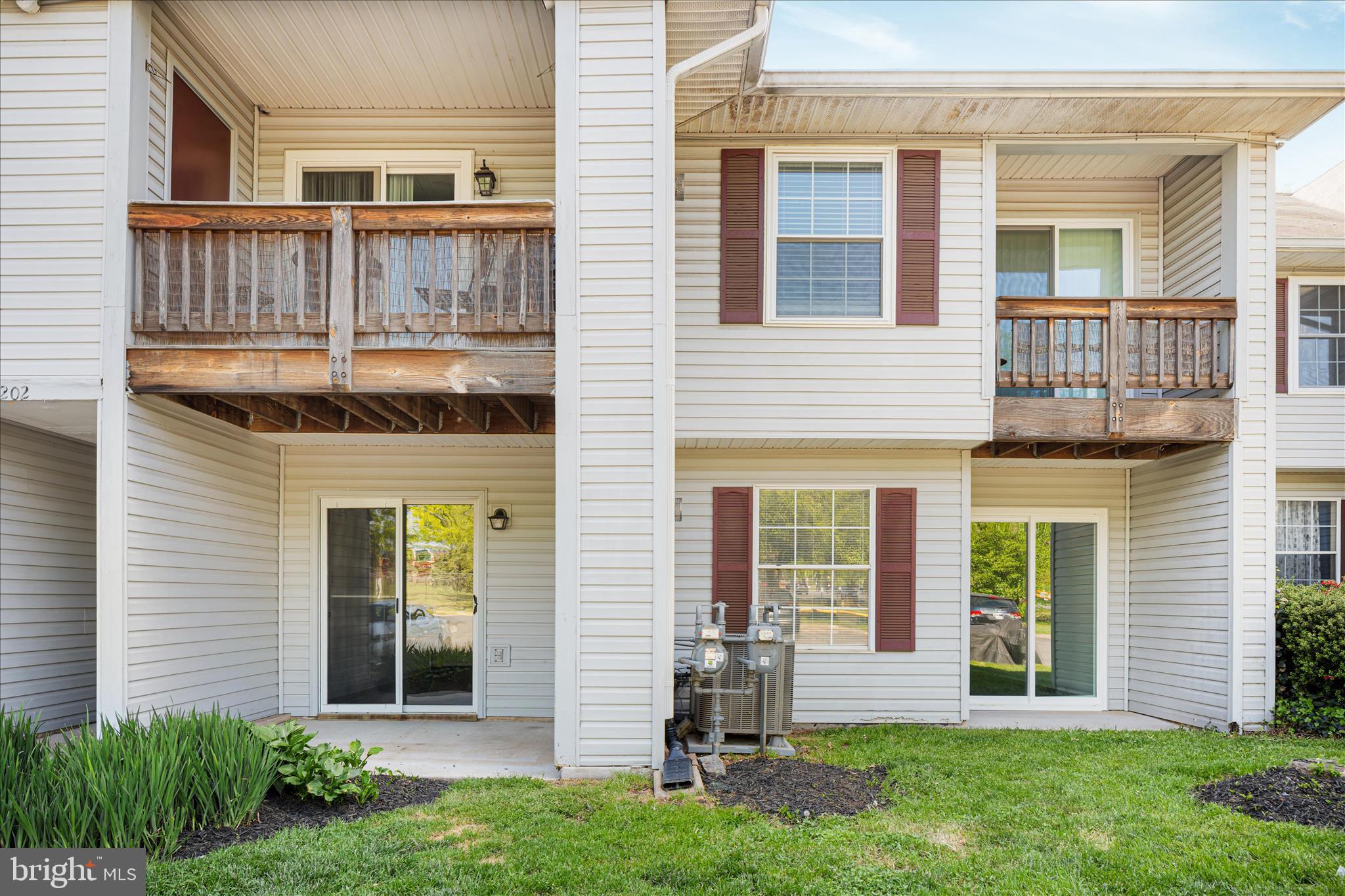 9202 AZURE COURT 102