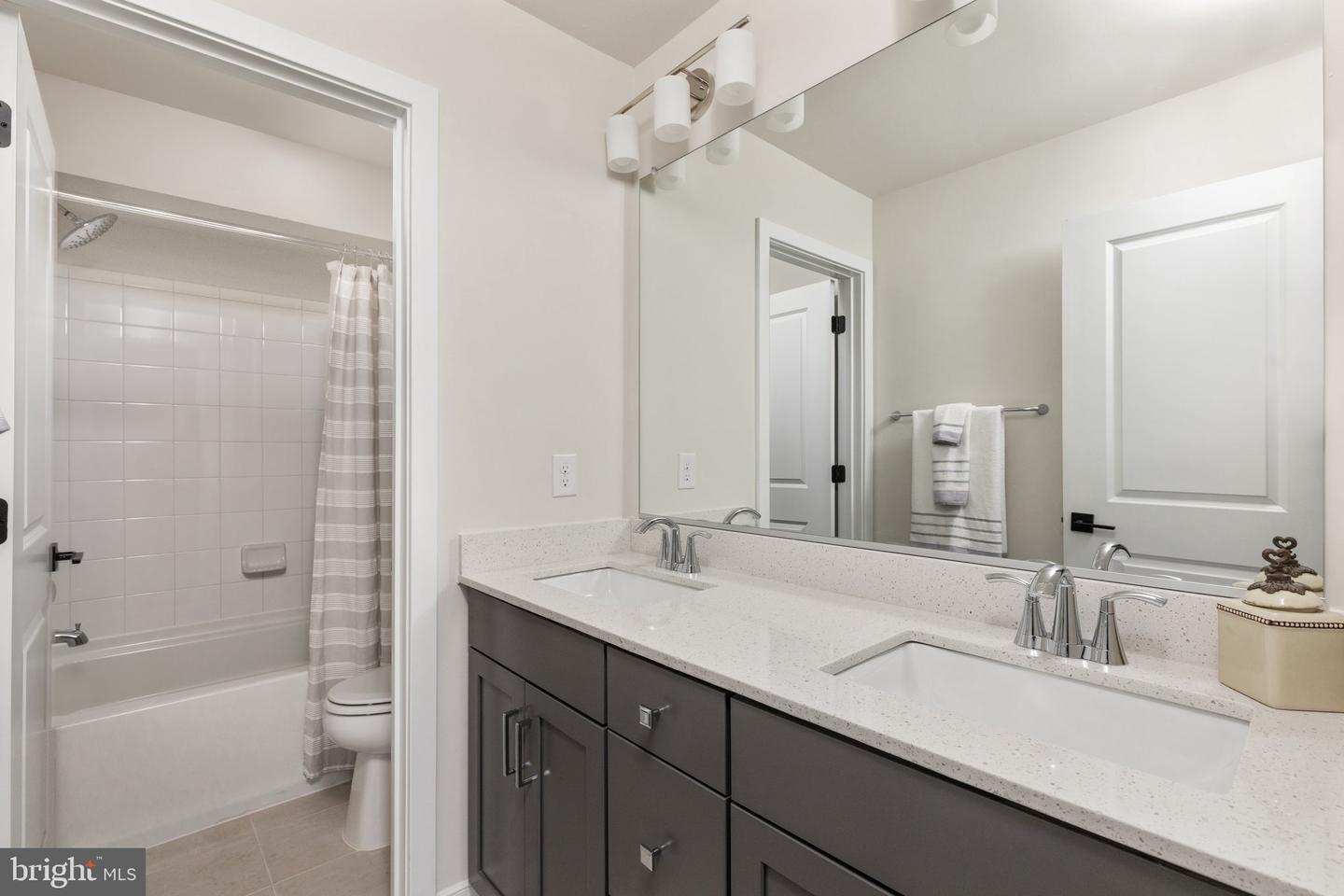 7238 Hunter Hollow Ct