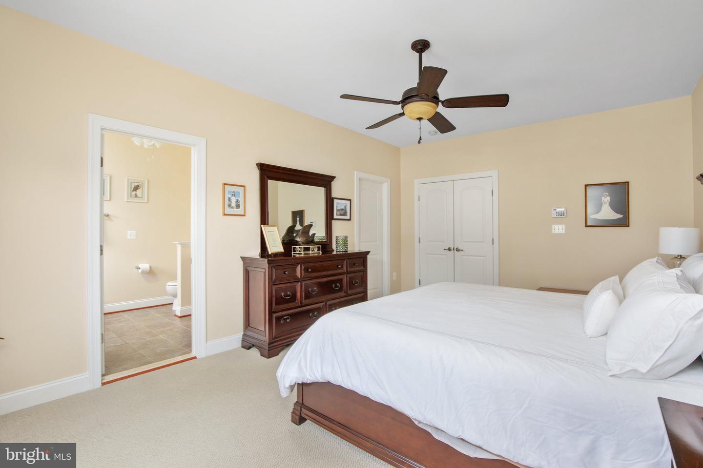 15864 MacKenzie Manor Dr