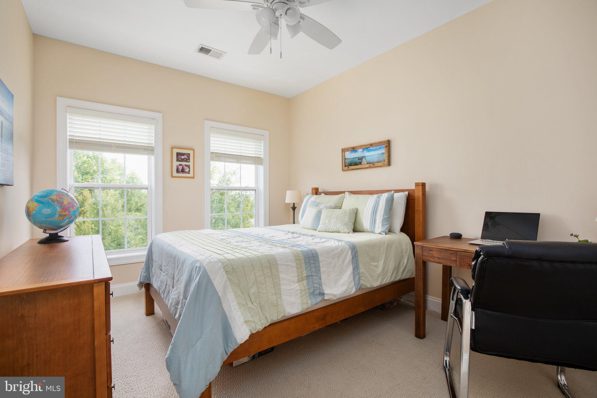 15864 MacKenzie Manor Dr