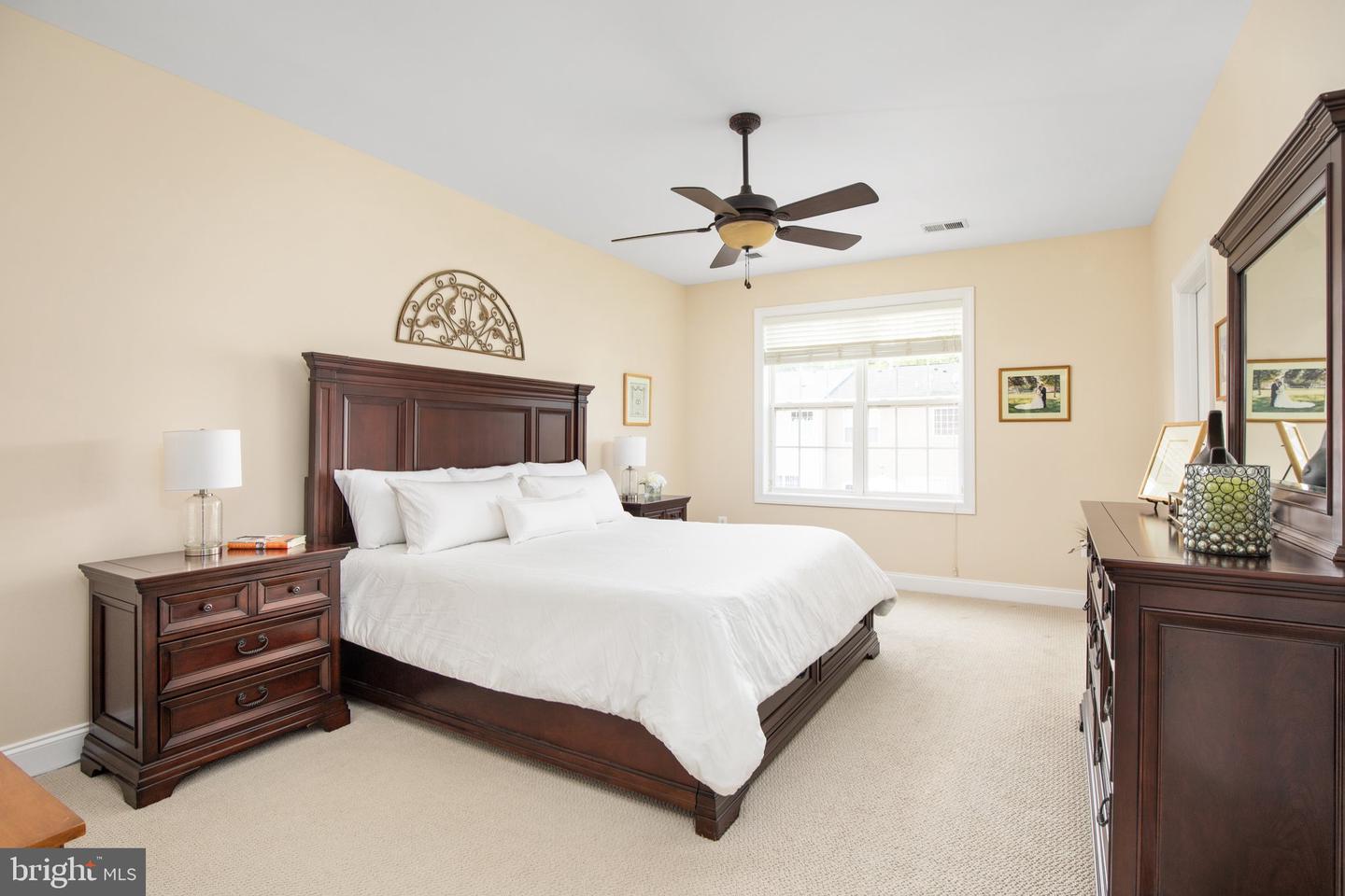 15864 MacKenzie Manor Dr