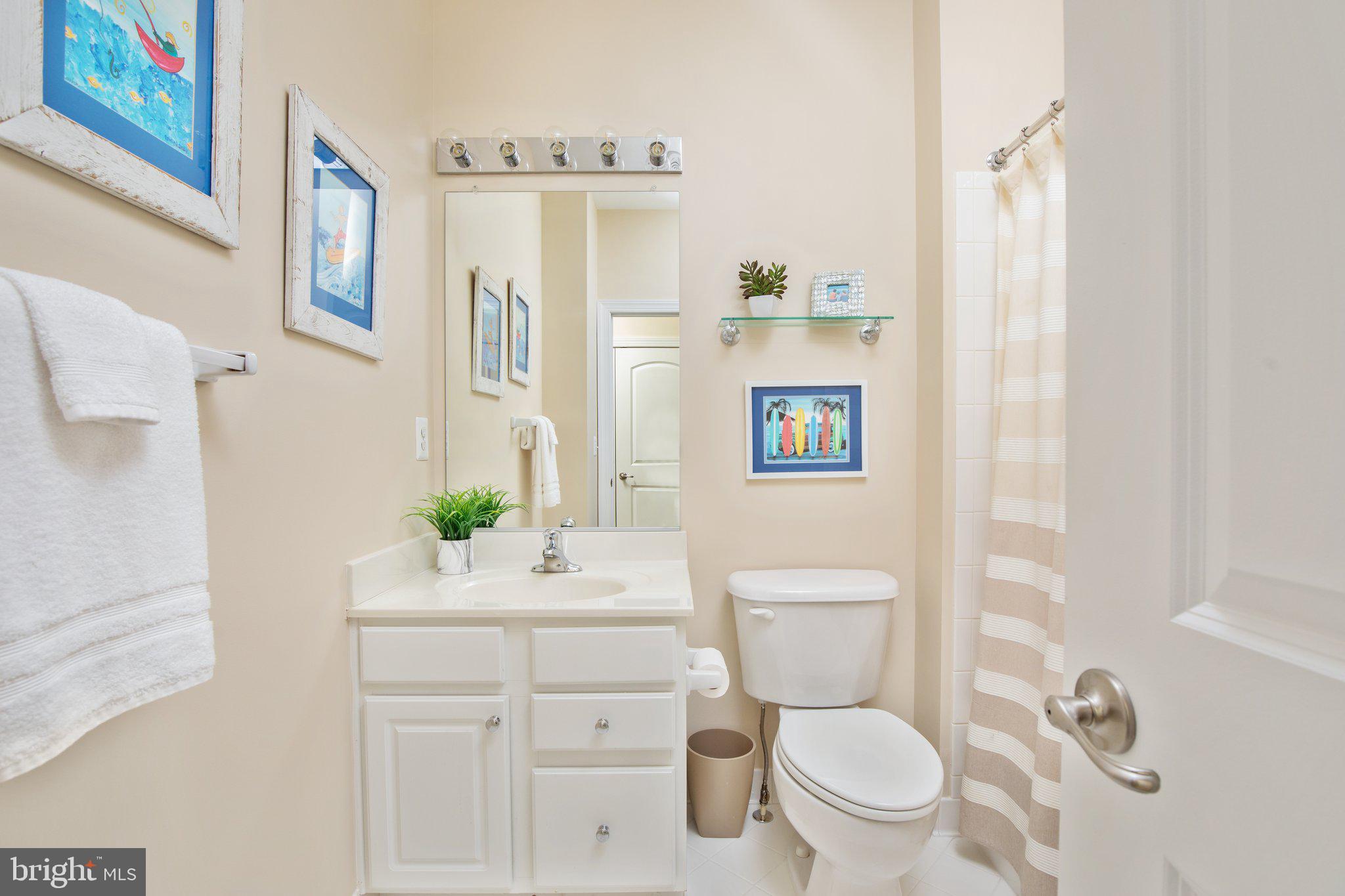 15864 MacKenzie Manor Dr