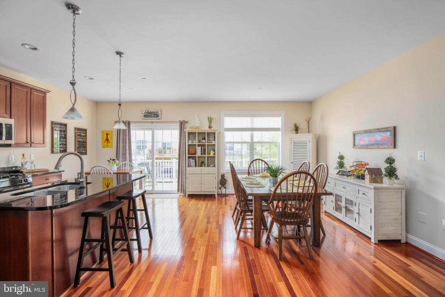 15864 MacKenzie Manor Dr