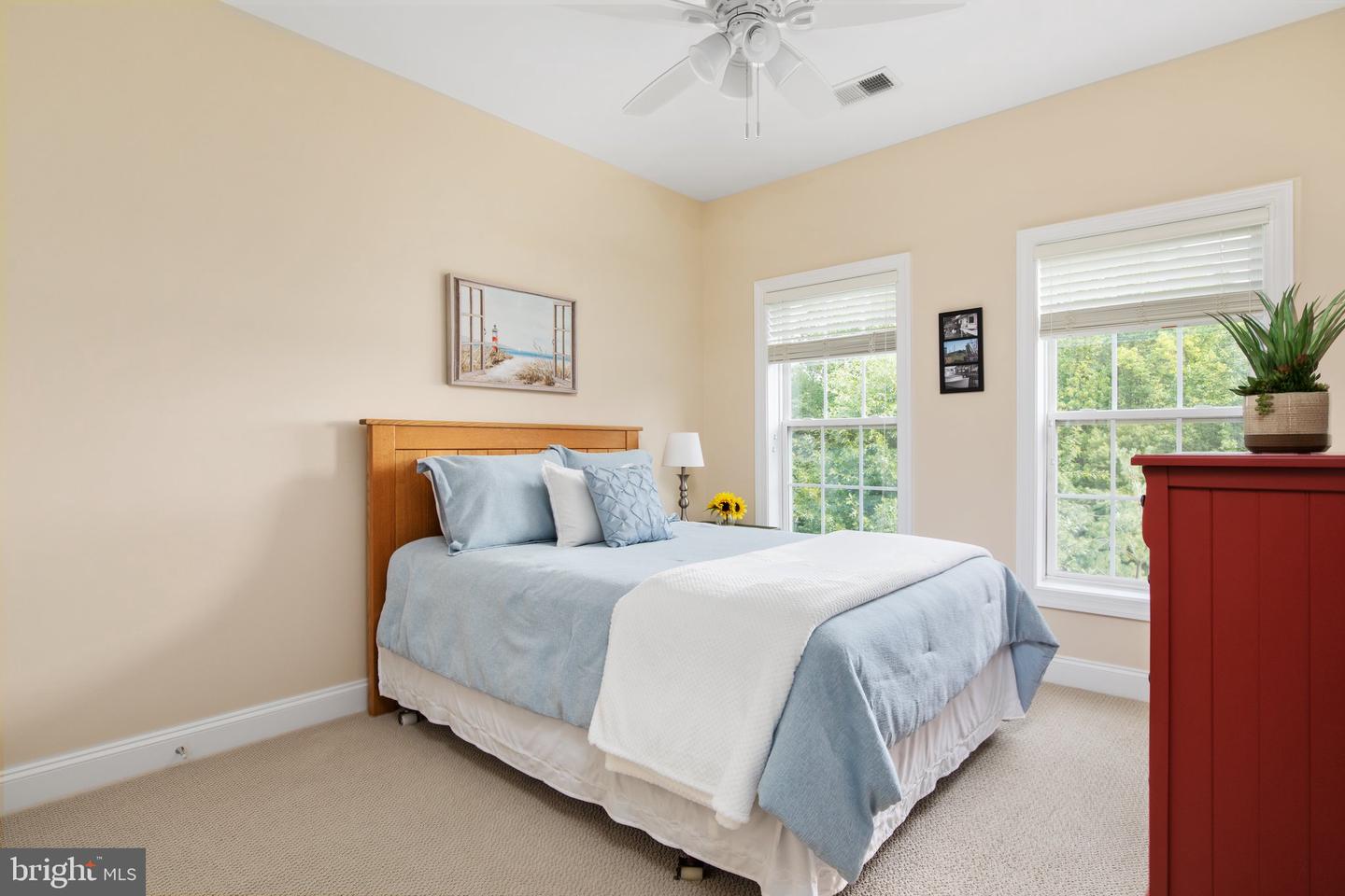 15864 MacKenzie Manor Dr