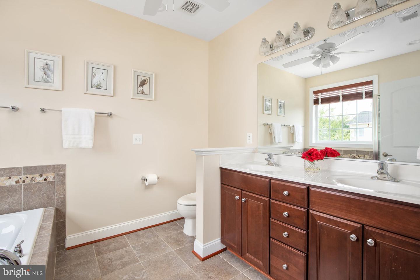 15864 MacKenzie Manor Dr