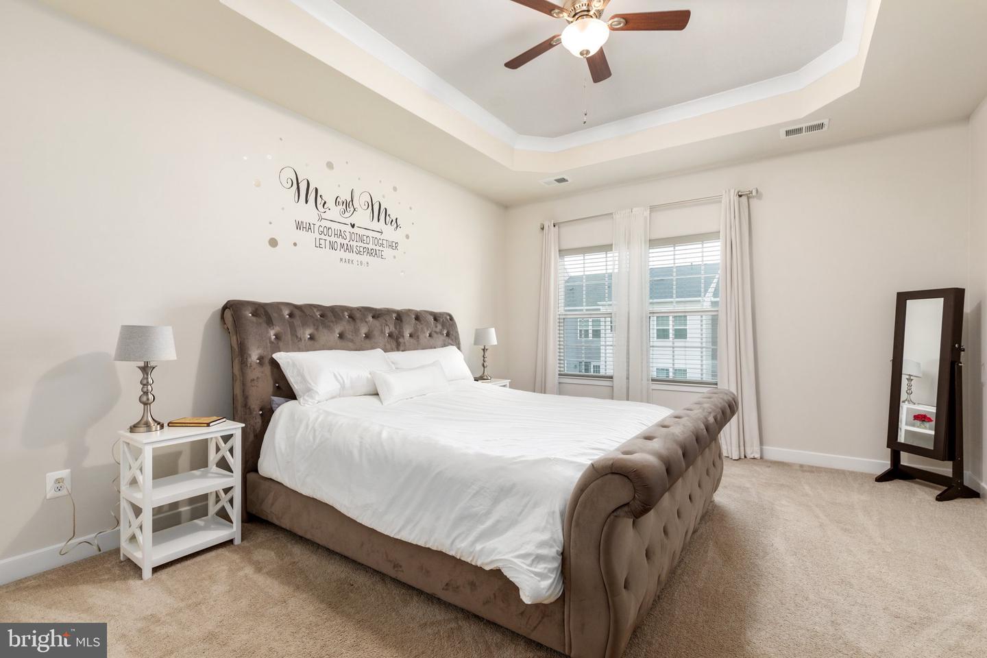 11373 Willow Green Cir