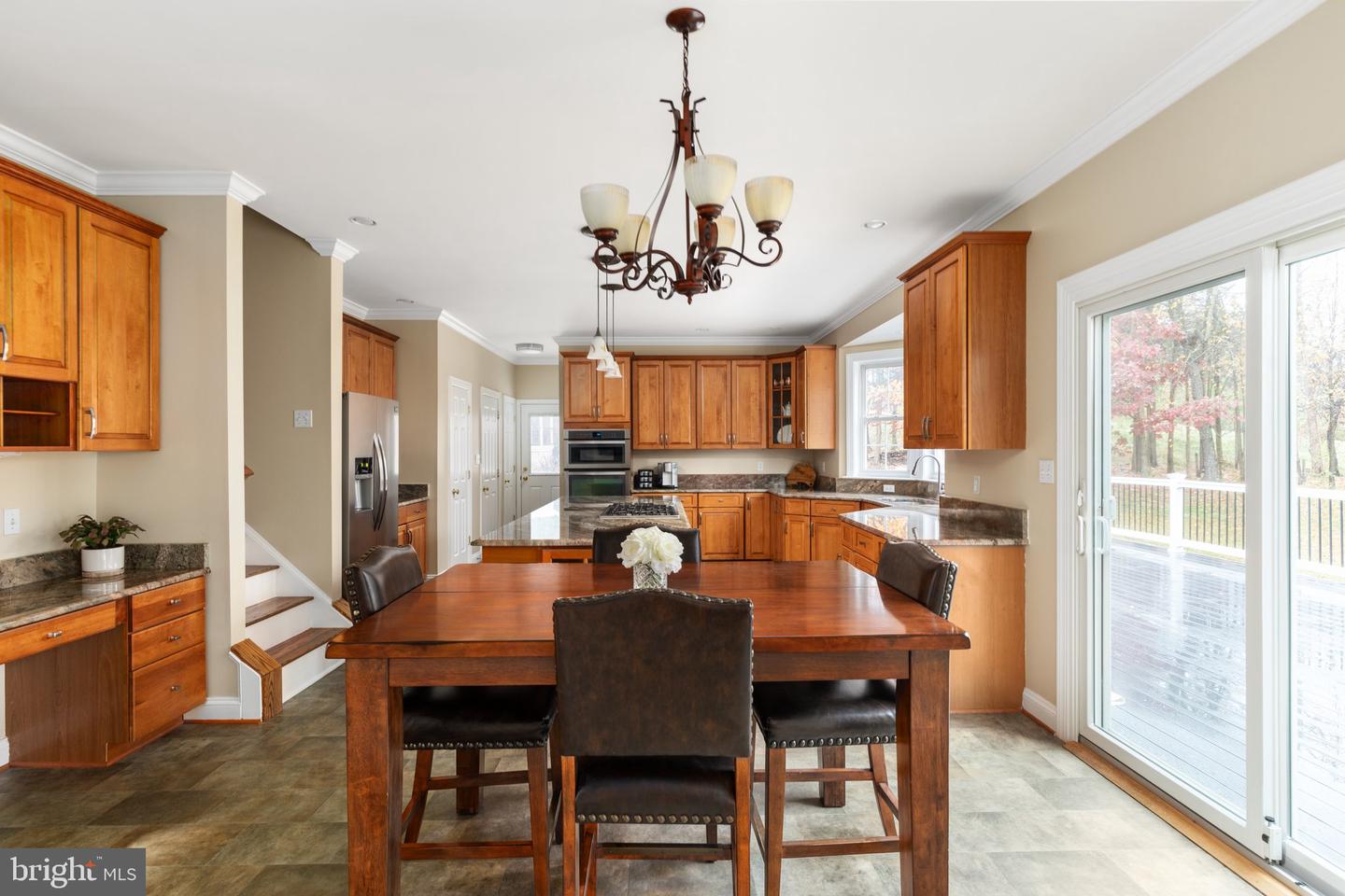 8008 Buschwood Mews