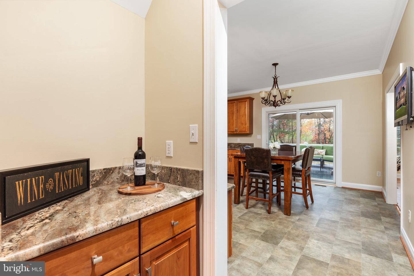 8008 Buschwood Mews