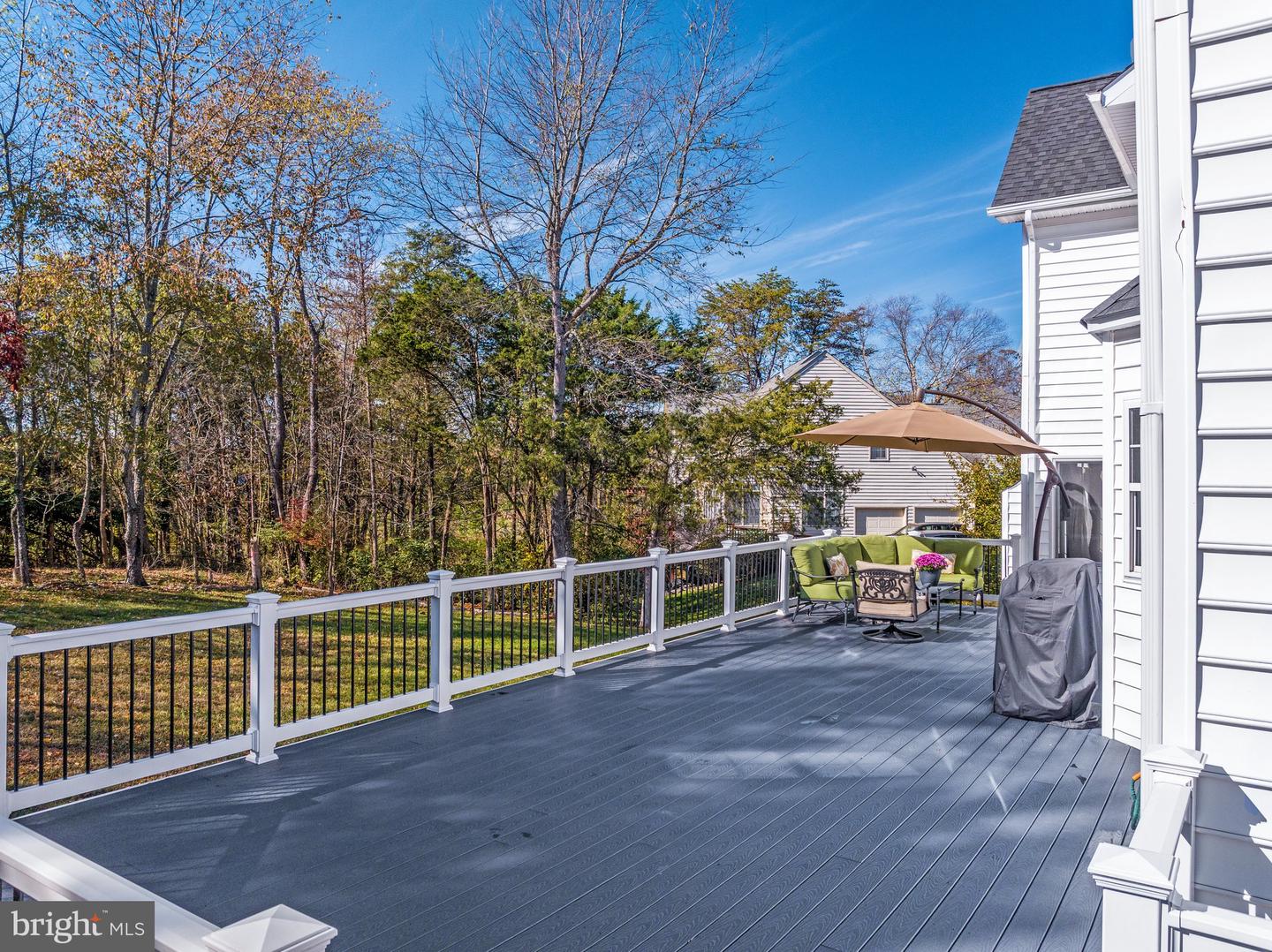 8008 Buschwood Mews
