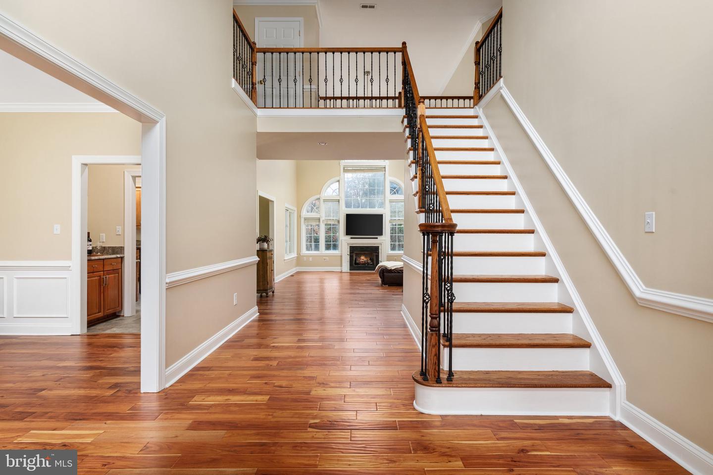 8008 Buschwood Mews
