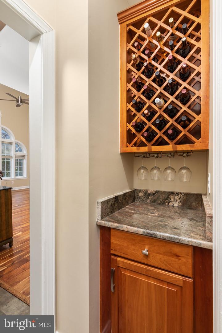 8008 Buschwood Mews