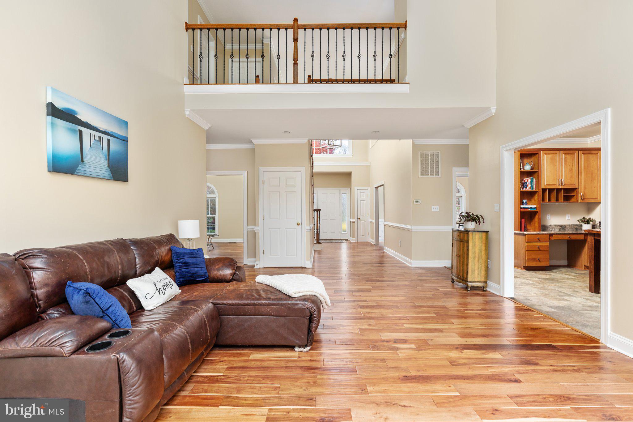 8008 Buschwood Mews