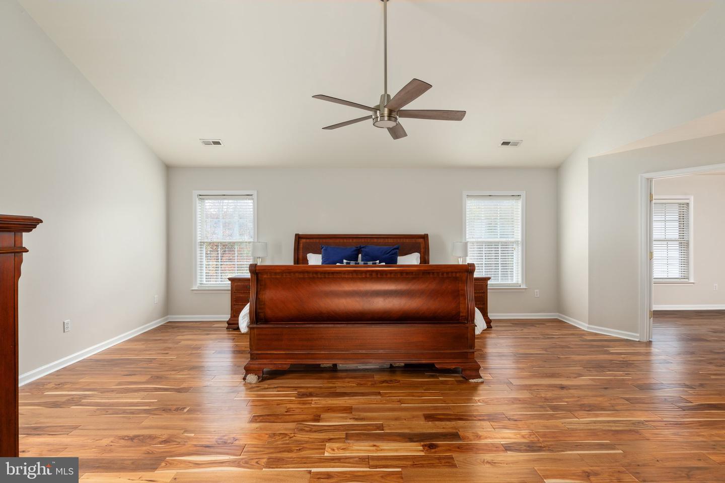 8008 Buschwood Mews