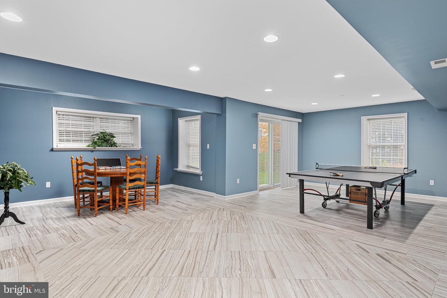 8008 Buschwood Mews