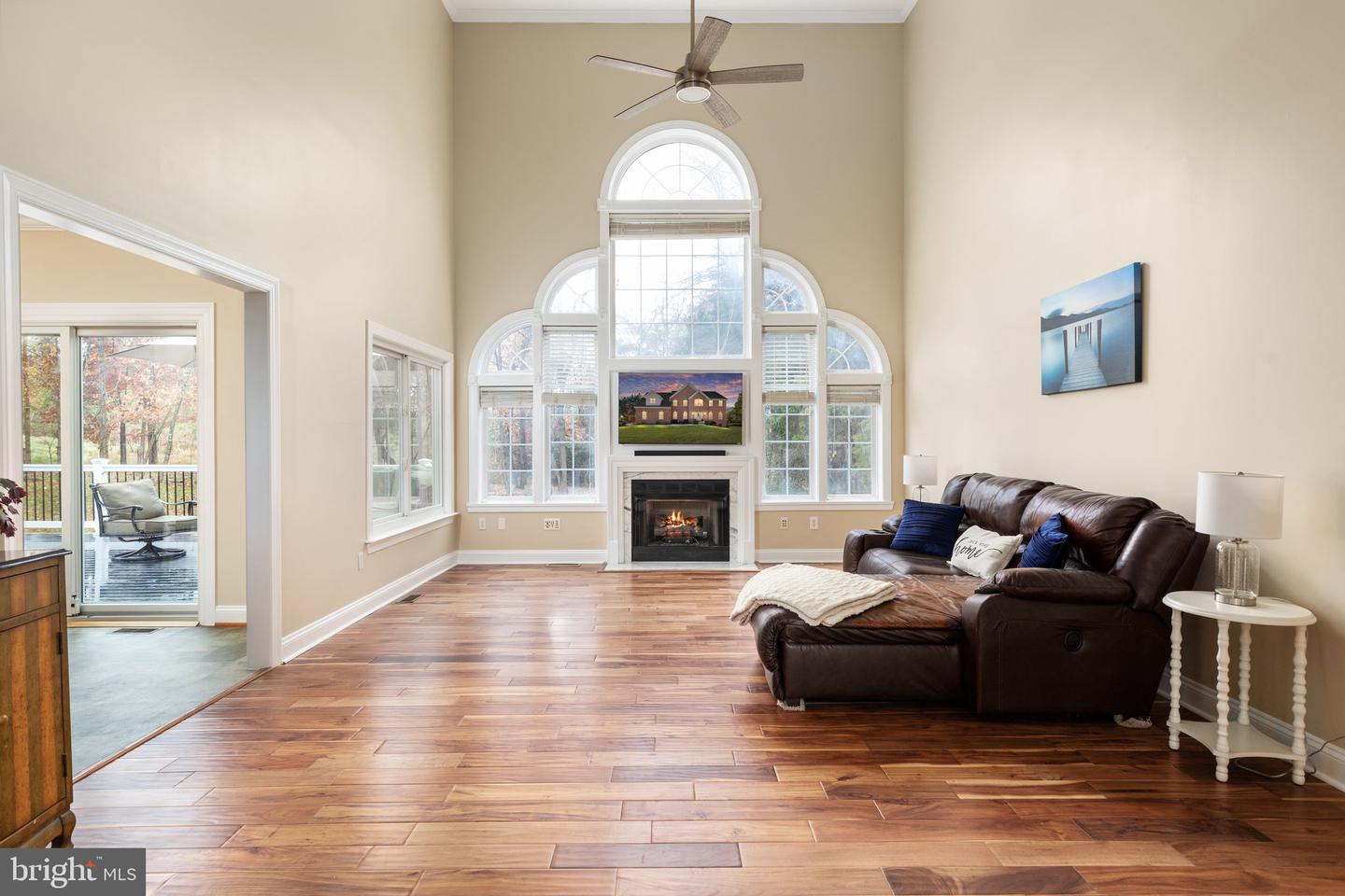 8008 Buschwood Mews