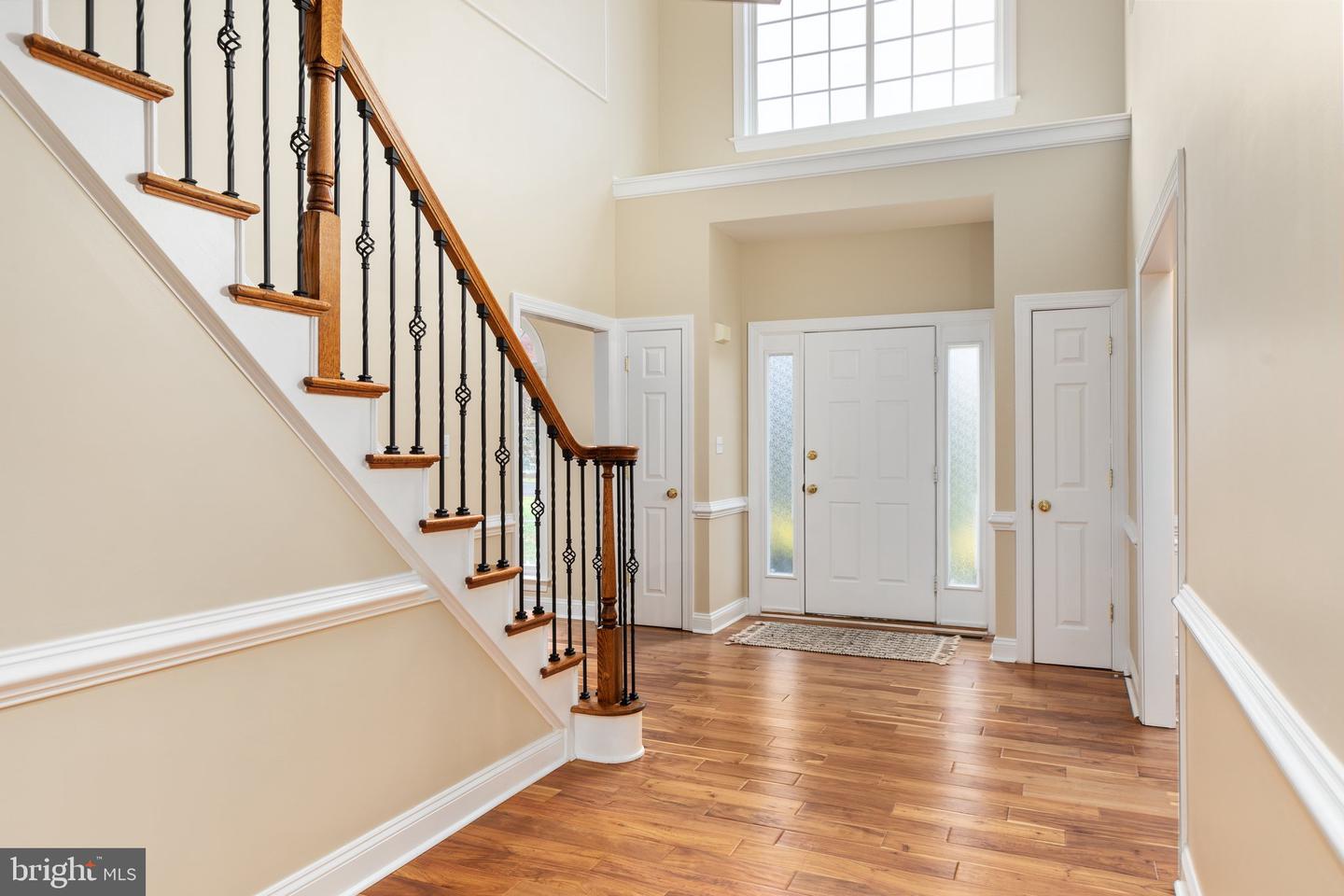 8008 Buschwood Mews