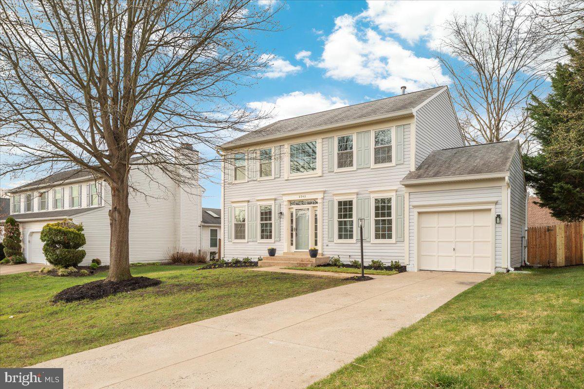 8940 Dennis Ct