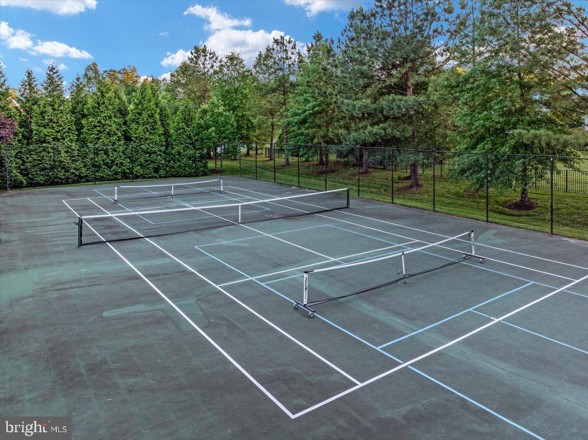 15876 MacKenzie Manor Dr