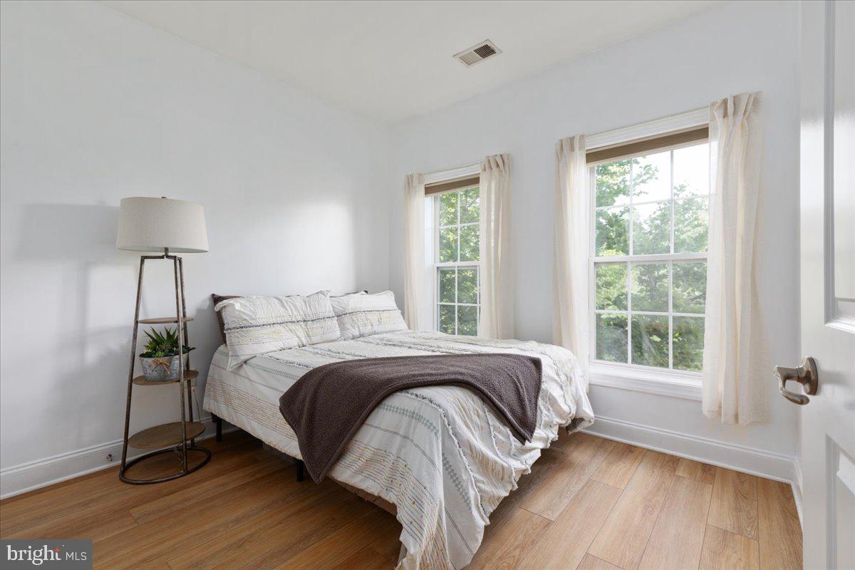 15876 MacKenzie Manor Dr