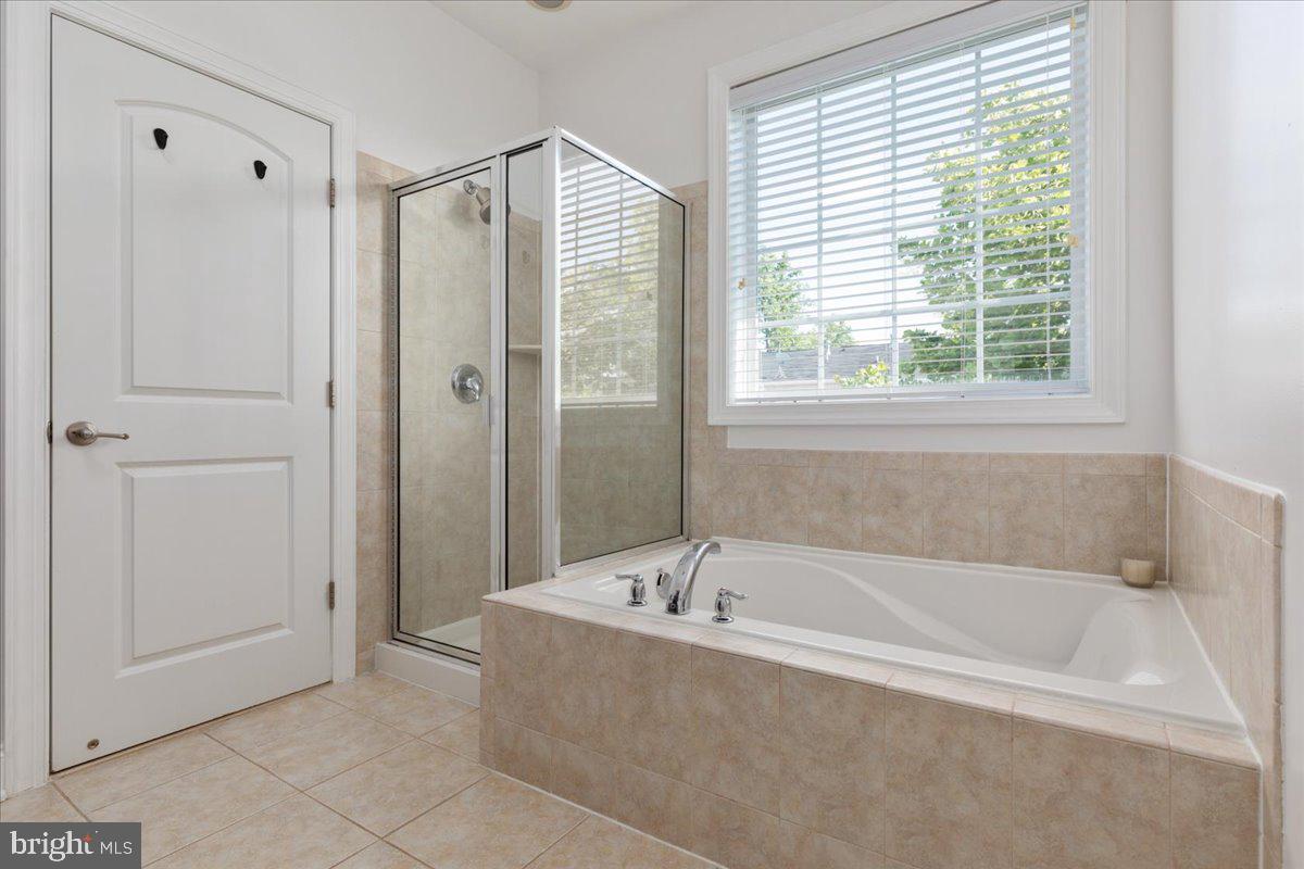 15876 MacKenzie Manor Dr