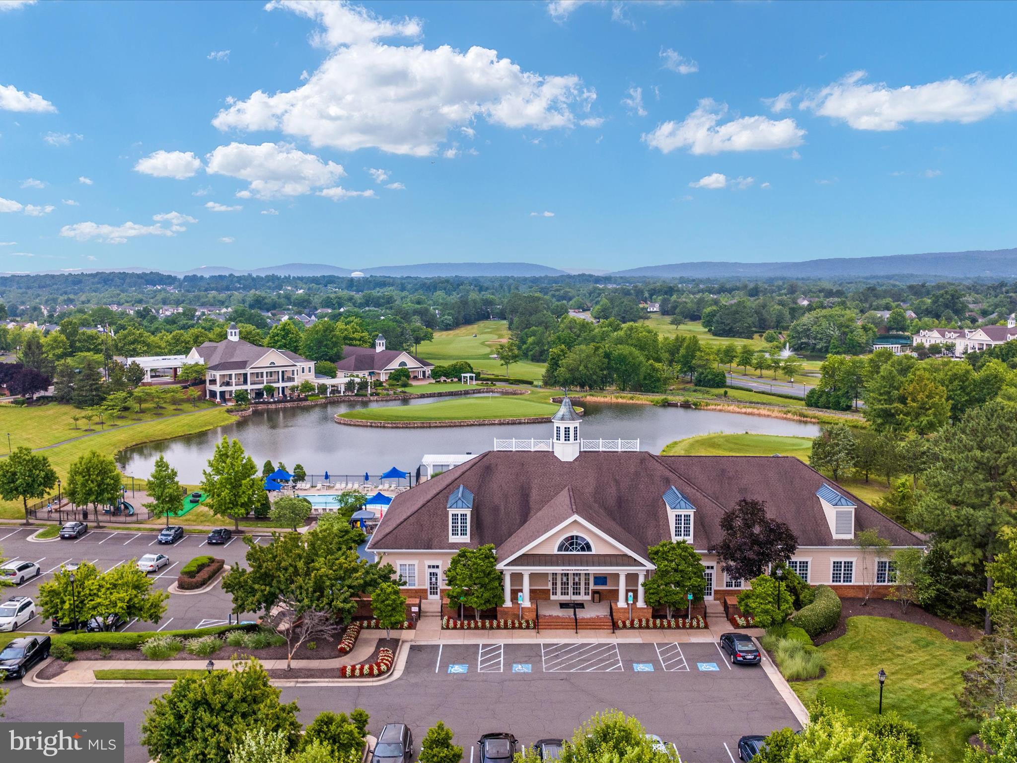 5032 Warwick Hills Ct