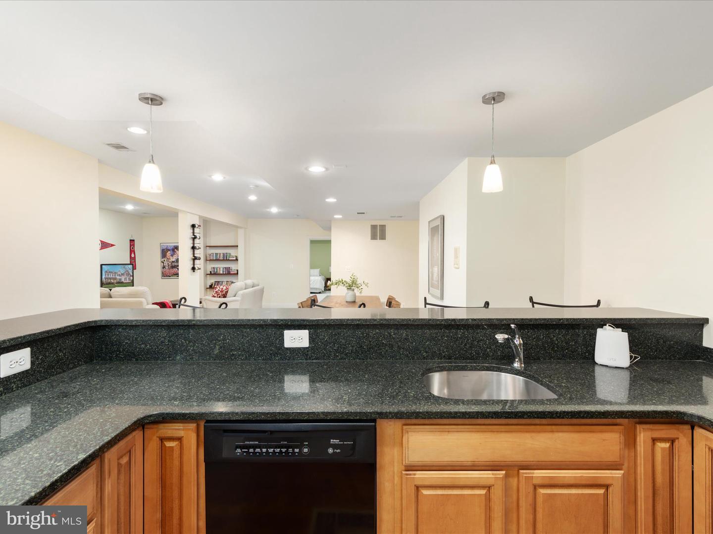 5032 Warwick Hills Ct