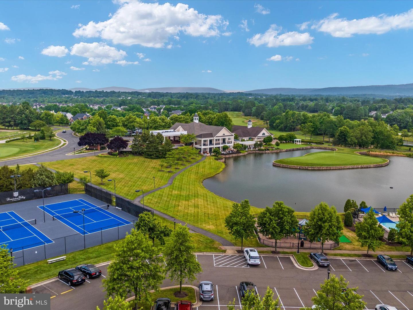 5032 Warwick Hills Ct