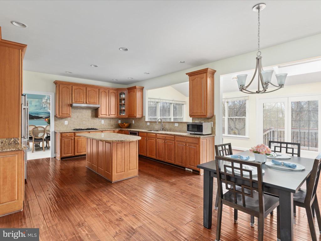 5032 Warwick Hills Ct