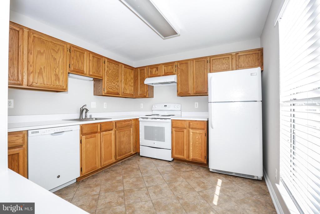 8119 BAYONET WAY #204