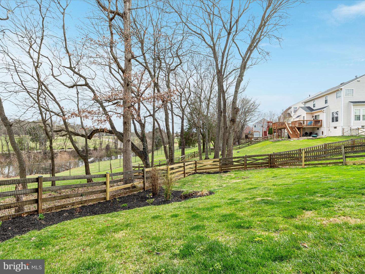 9847 Rainleaf Ct