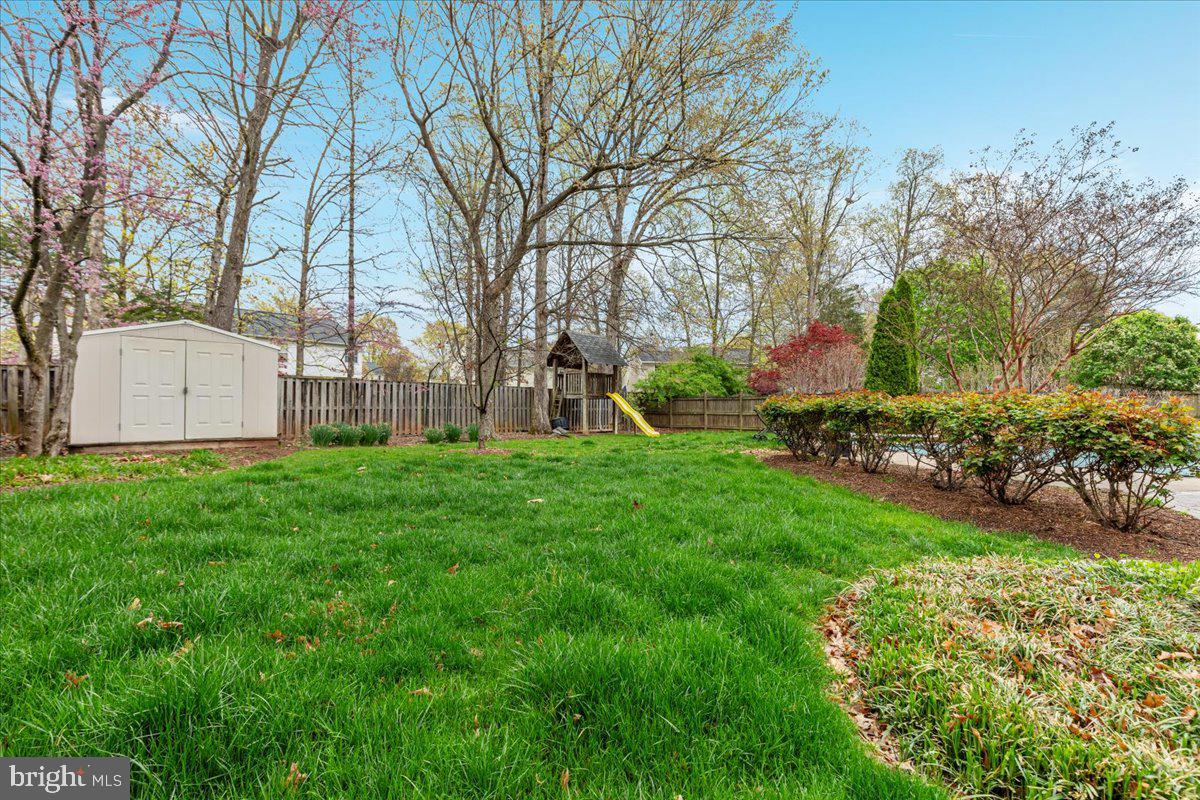 8747 DIAMOND HILL DR
