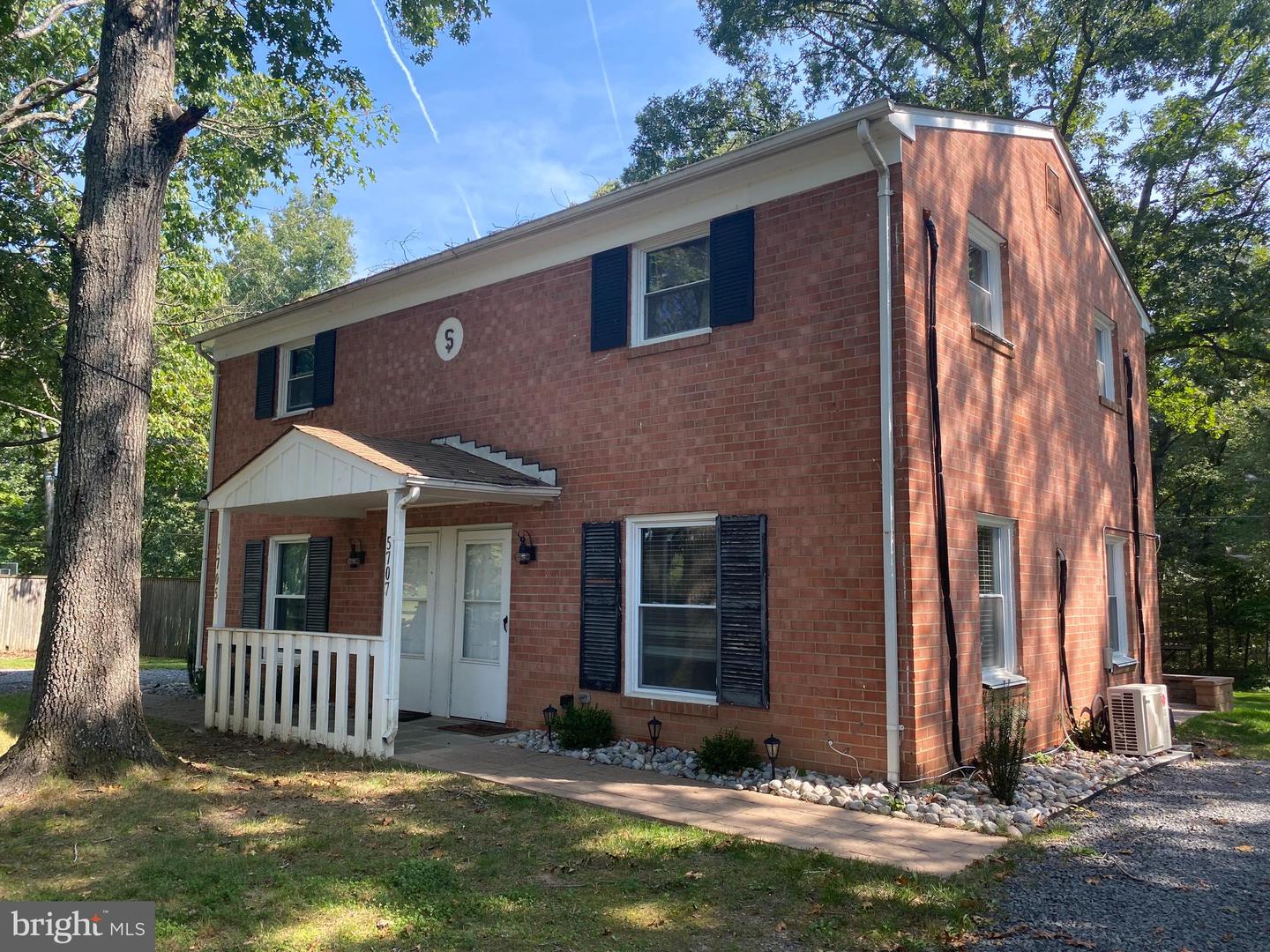 5707 ARTEMUS RD