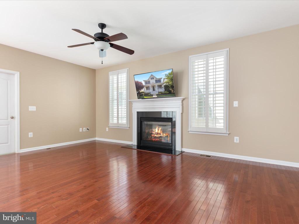 4642 FREEDMEN LN