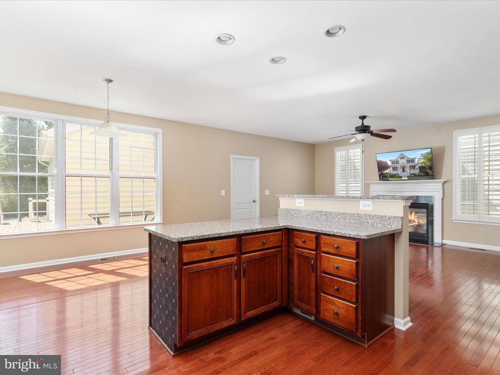 4642 FREEDMEN LN