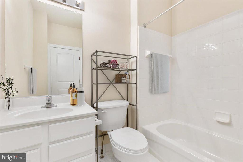 15862 MacKenzie Manor Dr
