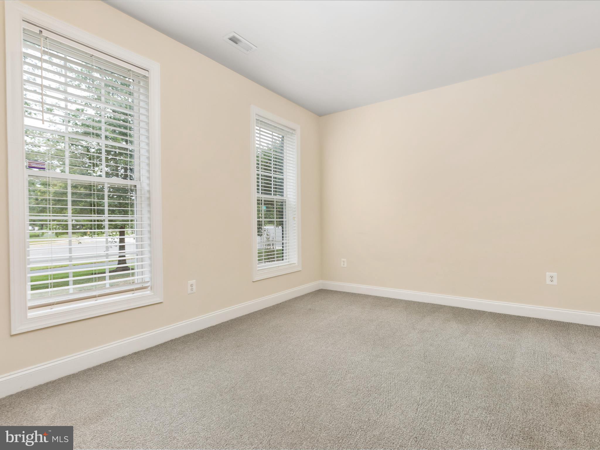 15862 MacKenzie Manor Dr
