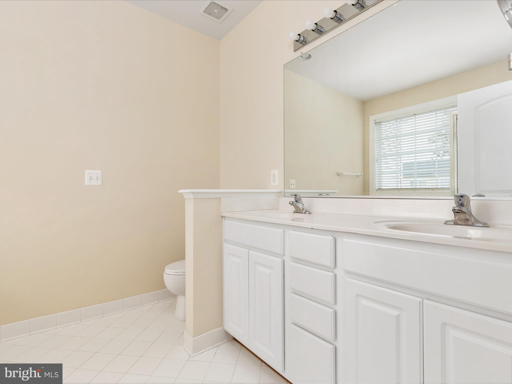 15862 MacKenzie Manor Dr