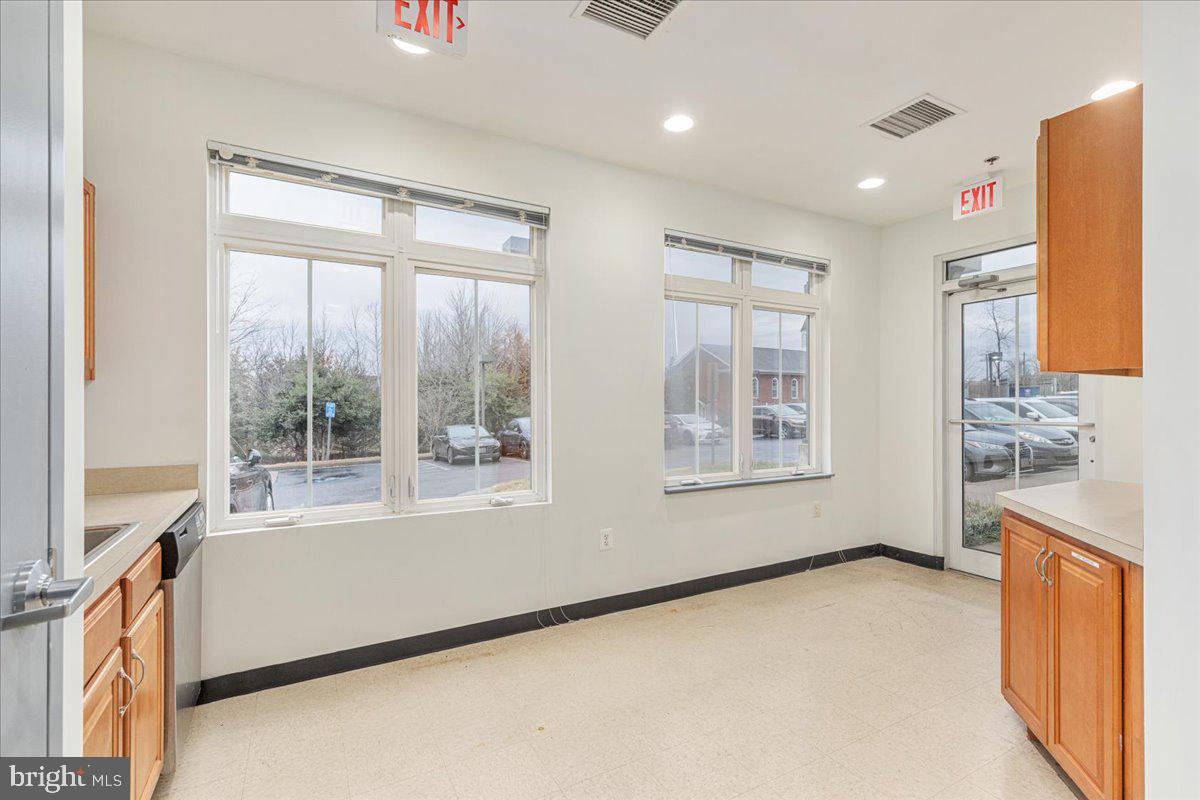 14535 JOHN MARSHALL HIGHWAY 203 & 204