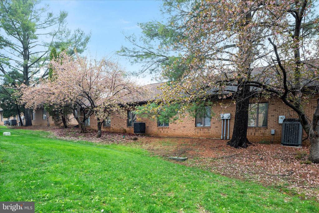 10623 CRESTWOOD DRIVE BURG 1
