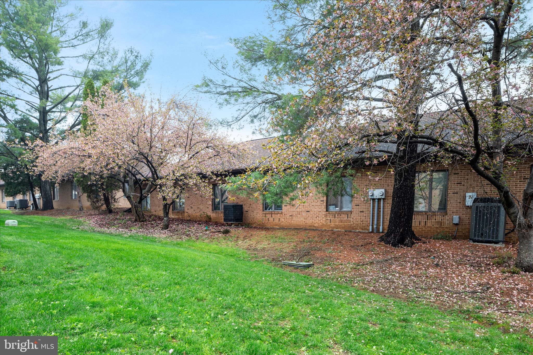 10623 CRESTWOOD DRIVE BURG 1